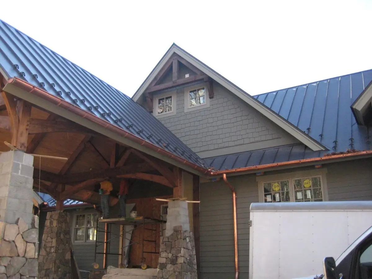 Craftsman Roofing team delivering quality roofing work in Winding River Village